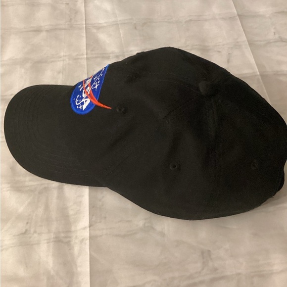NASA Black Baseball Cap - Picture 4 of 4